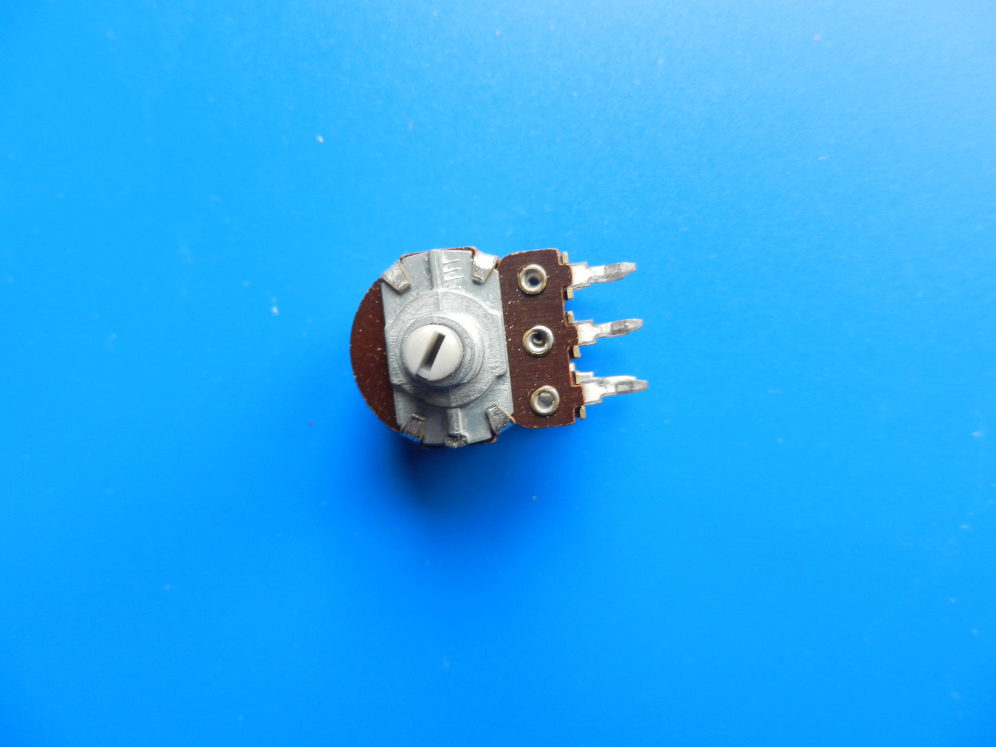 2x22K lin Potentiometer für GRUNDIG Hifi Cassettendecks