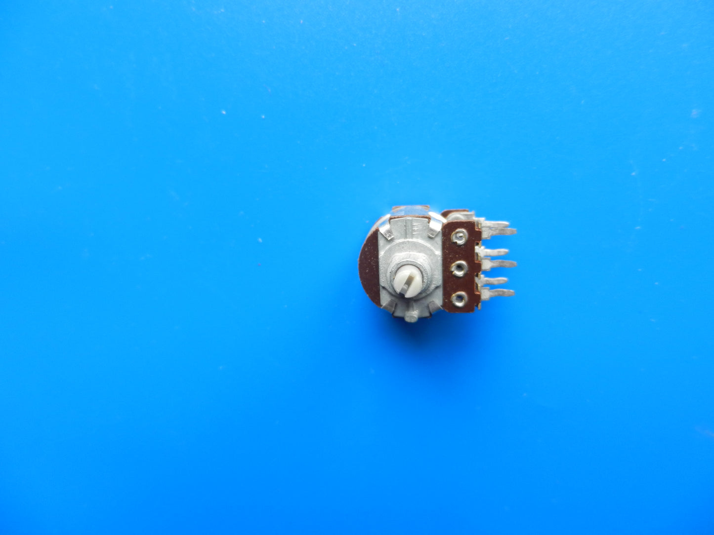 2x47K lin Potentiometer für GRUNDIG Hifi Cassettendecks