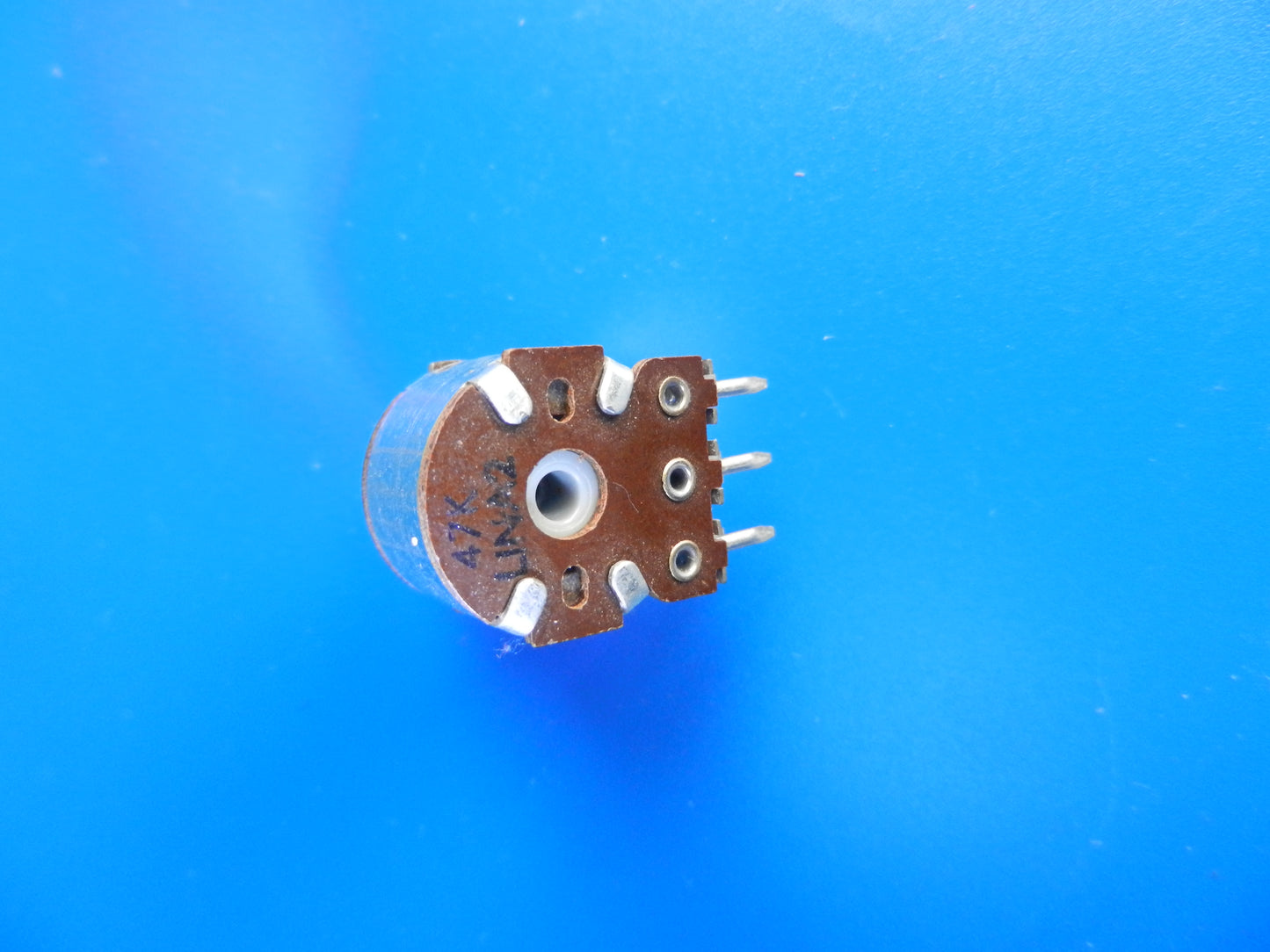 2x47K lin Potentiometer schräge Achse für GRUNDIG Hifi Cassettendecks