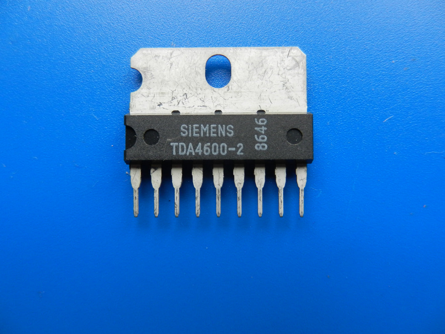 TDA4600-2 Netzteil IC für GRUNDIG, METZ und Loewe Fernseher