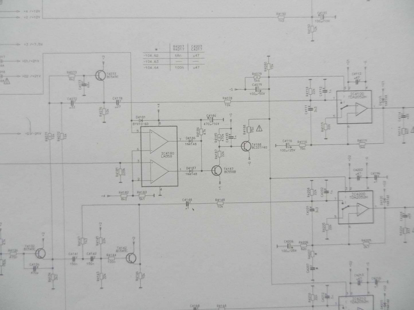 Verstärkerplatine mit 3x TDA2052 von GRUNDIG mit Schaltplan